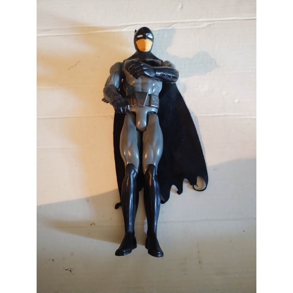 Mattel DC Comics Batman 11" Action Figure 2016 DWM49 Grey Black